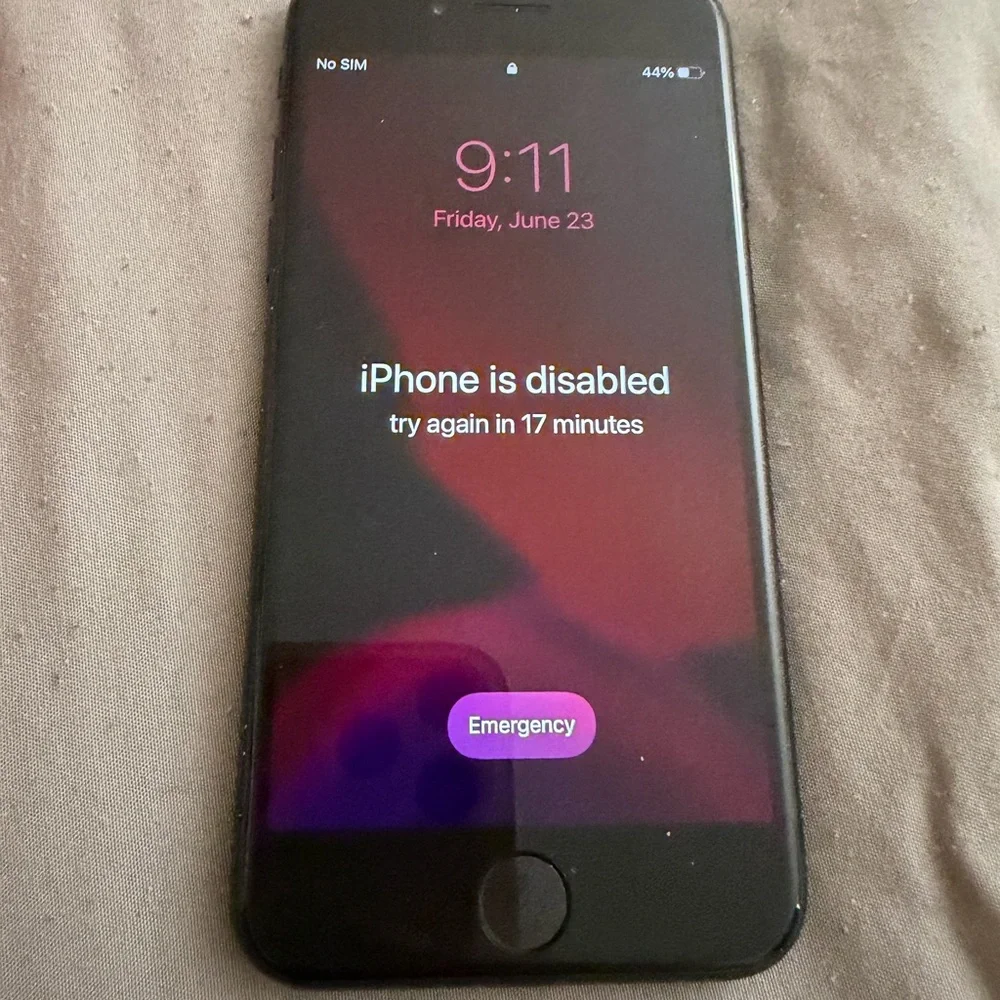 Apple iPhone 7 A1660 Black *Read Description*
